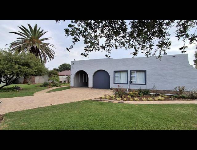 5 BEDROOM HOUSE FOR SALE IN MEYERHOF